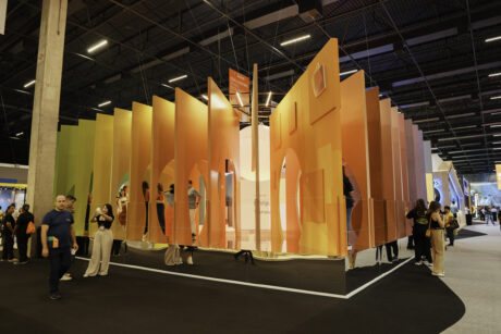 Discover the impactful role of color in architecture and design with Suvinil's innovative insights at Expo Revestir.