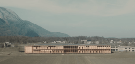 The Agricultural Center in Salez by Andy Senn Architekt blends tradition and innovation, emphasizing simplicity and sustainability.