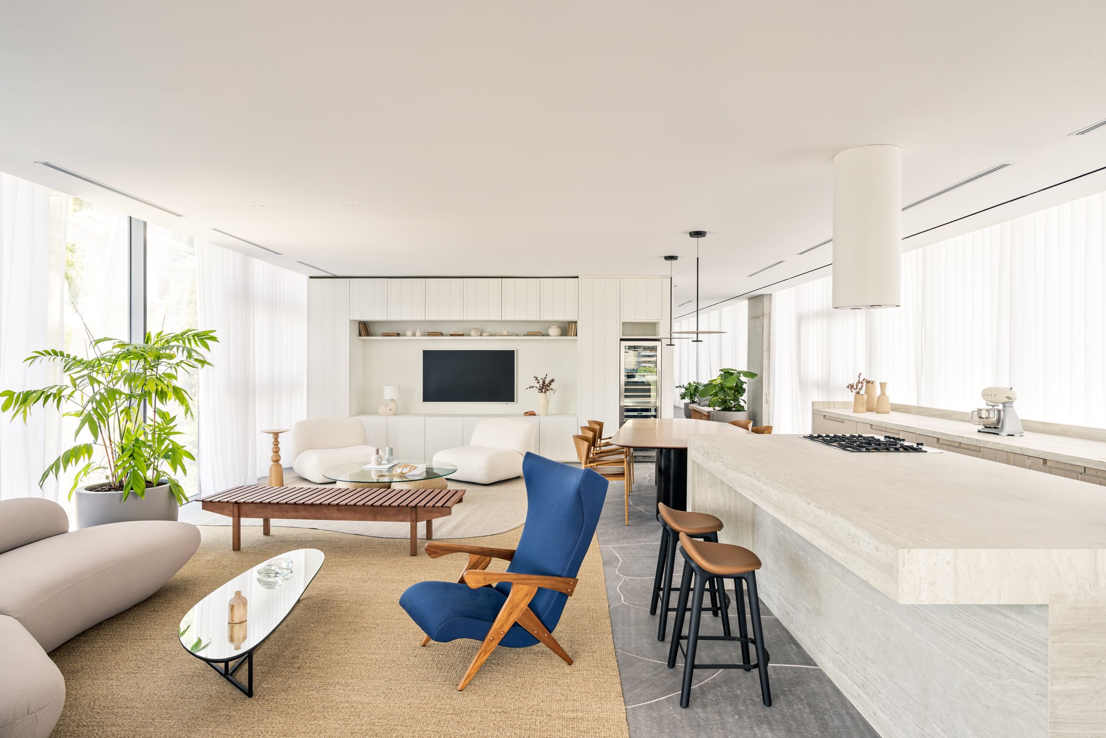 Discover how Infinitá Treehouse blends biophilic design and sustainability, offering luxurious, eco-friendly urban living.