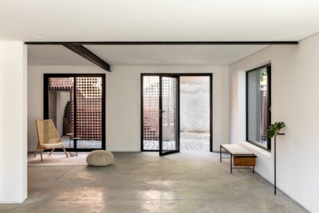 Explore the Maestro Residence, where contemporary design meets nature. This unique home offers spacious living, abundant light, and harmony.