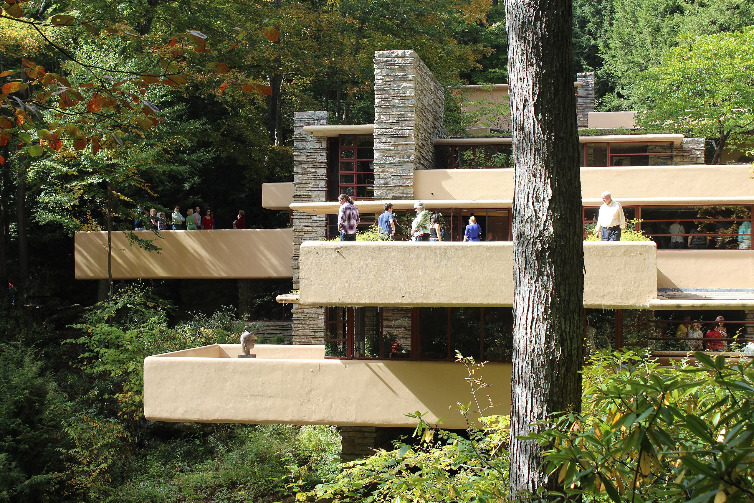 Fallingwater House by Frank Lloyd Wright | Architecture Hunter