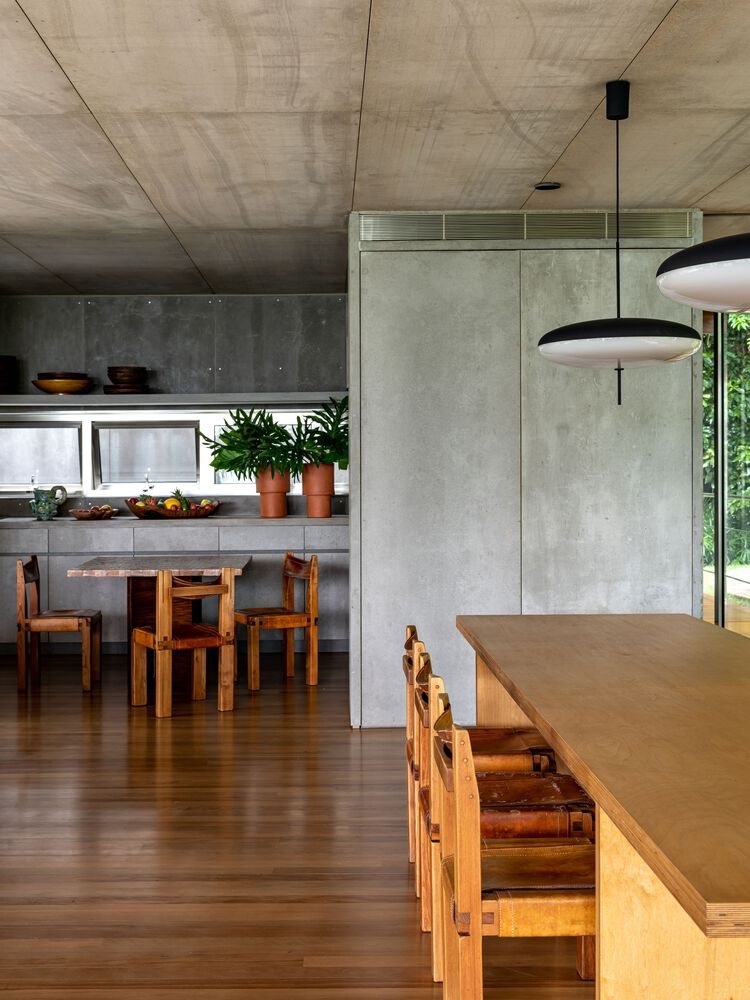 Beach house surrounded by the Atlantic Forest on the coast of São Paulo.